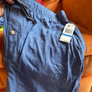 NWT/ Nautica/ Navy Shorts/ XL